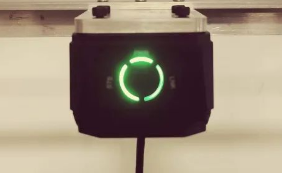 AI賦能鋰電信息采集！?？禉C器人助您“躺贏”工業讀碼新賽道